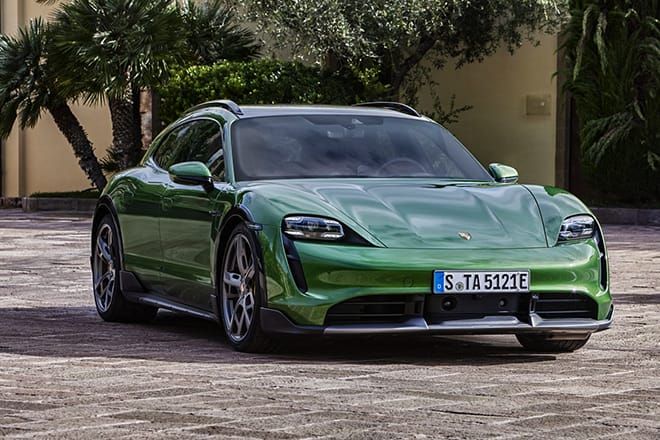 Porsche Taycan Cross Turismo-3