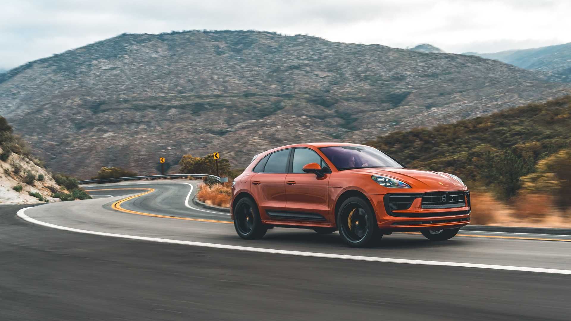 2022 Porsche Macan S
