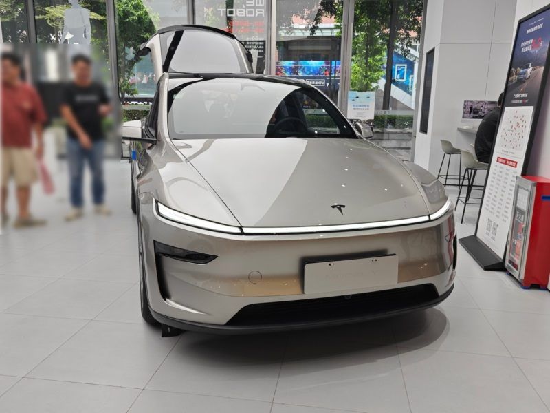 Tesla Model Y L