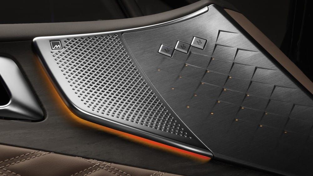 Xe được trang bị hệ thống loa Meridian 14 loa