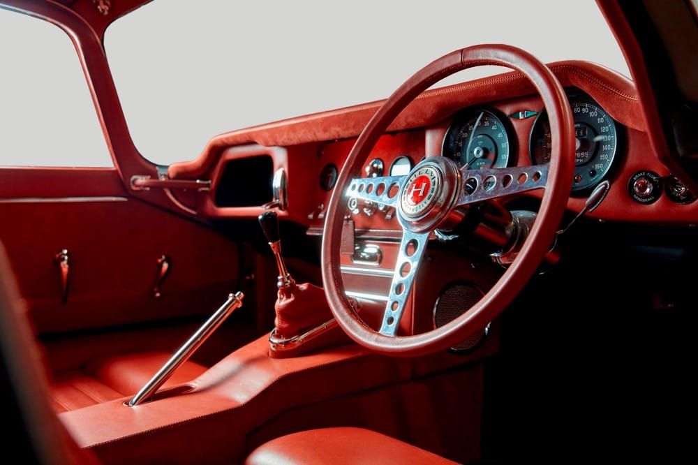 Nội thất của Jaguar E-Type Reimagined bởi Helm Motors Nội thất của Jaguar E-Type Reimagined bởi Helm Motors