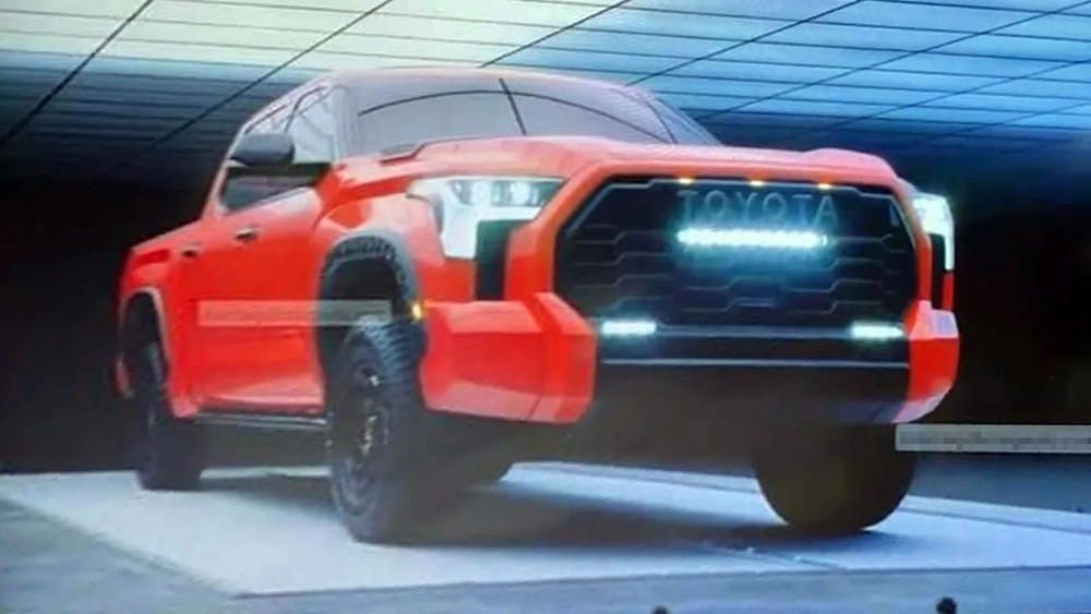 Toyota Tundra TRD Pro 2022 có 3 dải đèn LED bổ sung trên đầu xe Toyota Tundra TRD Pro 2022 có 3 dải đèn LED bổ sung trên đầu xe