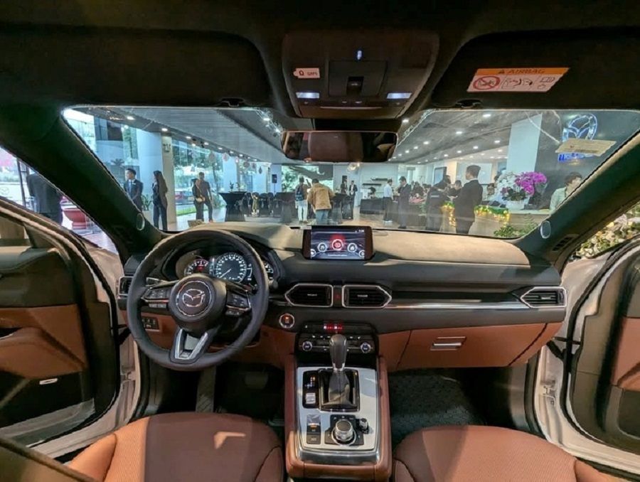 nội thất Mazda CX-8 Luxury 2025