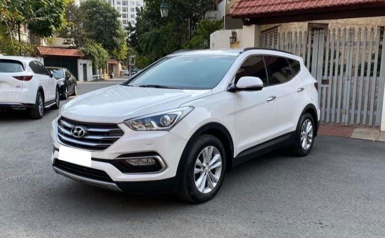 Cần bán xe Santafe 2018 số tự động máy dầu