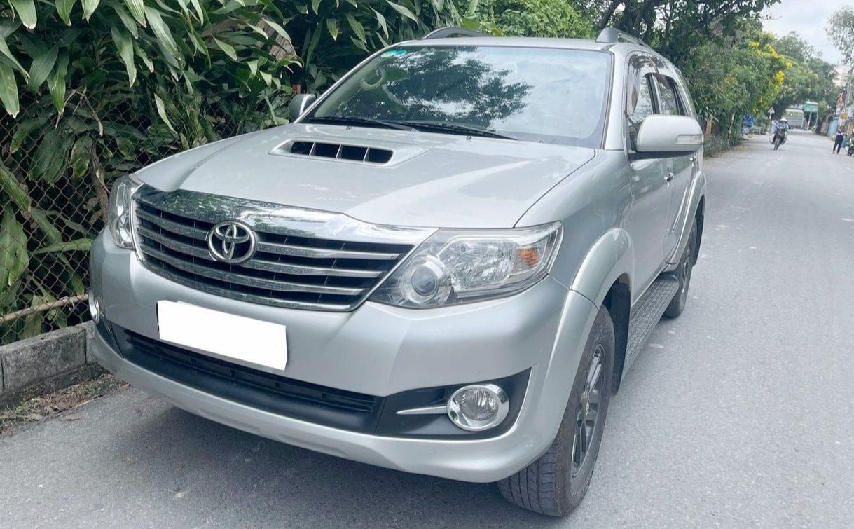 Toyota Fortuner 2016 Máy dầu số sàn