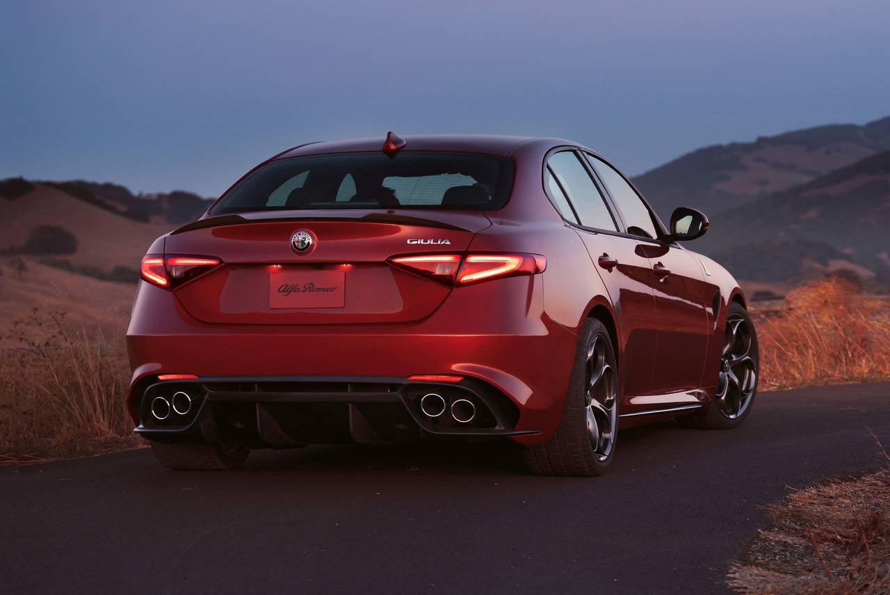 Alfa Romeo Giulia Quadrifoglio 2022