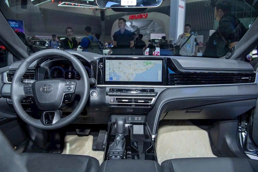 Nội thất Toyota Camry 2.0Q 2025