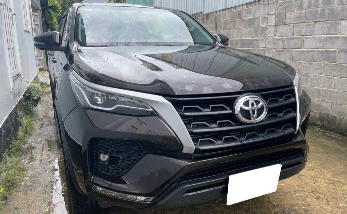 Toyota Fortuner 2021 Máy dầu số sàn
