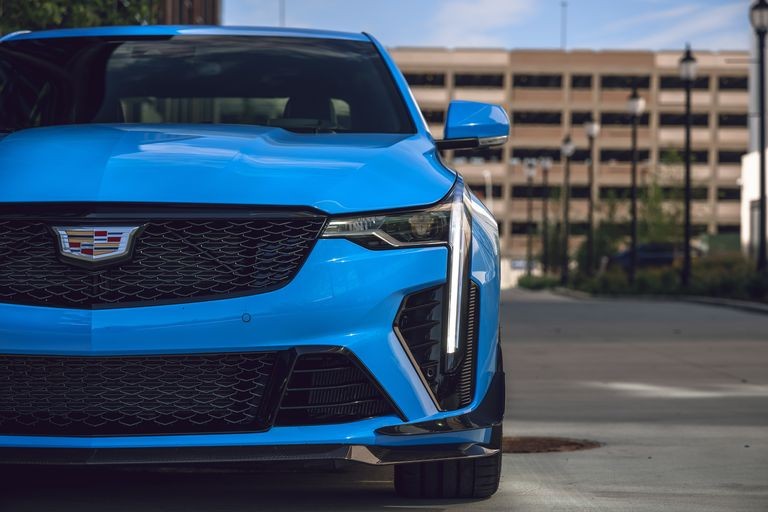 Giá xe Cadillac CT4-V Blackwing 2022