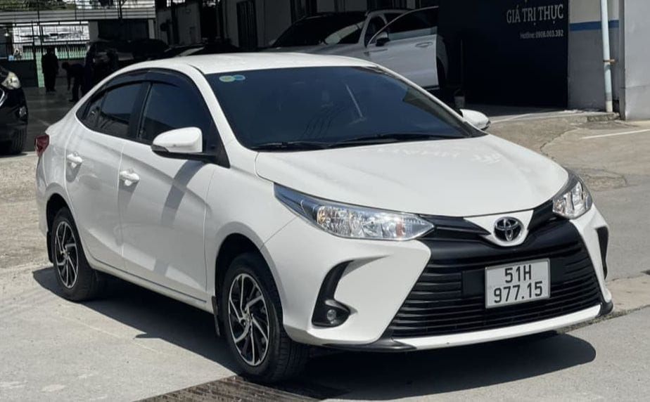 Toyota Vios E 15MT 2021 fom mới