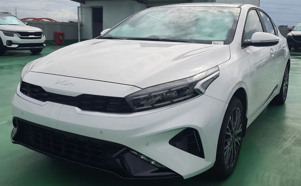 Kia K3 Luxury màu Xanh Xe có sẵn giao ngay giảm 15 triệu