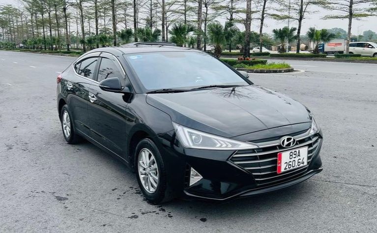 Cần bán Hyundai Elantra 1.6 MT 2021  - có trả góp