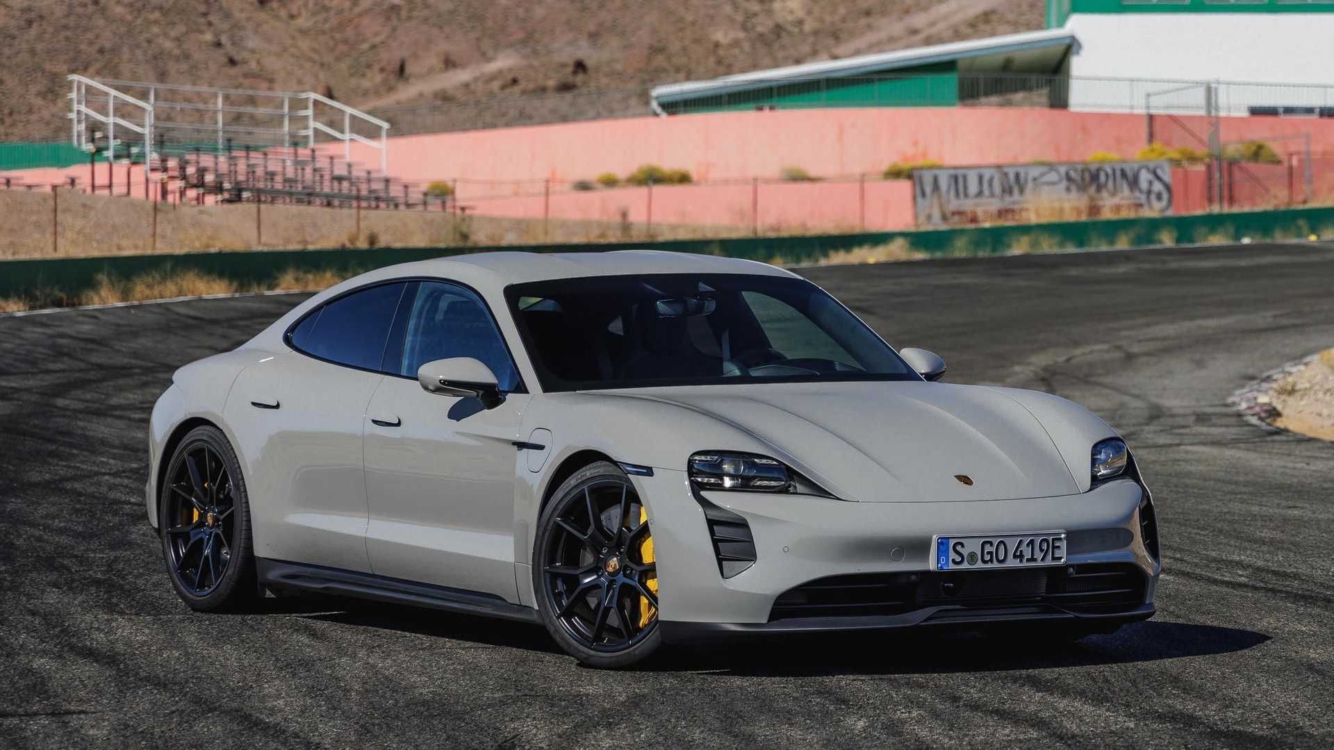 Thông số Porsche Taycan GTS 2022