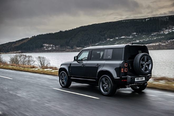 Land Rover Defender -7