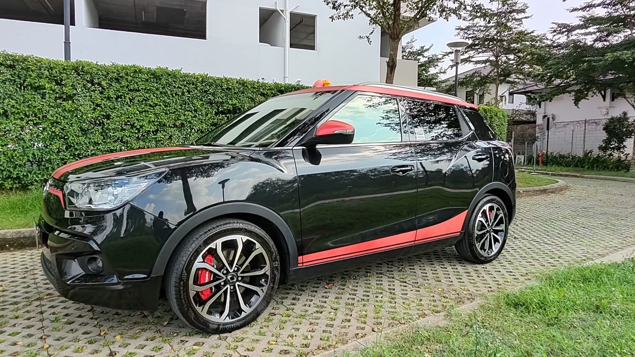 Ssangyong Tivoli Red  siêu lướt