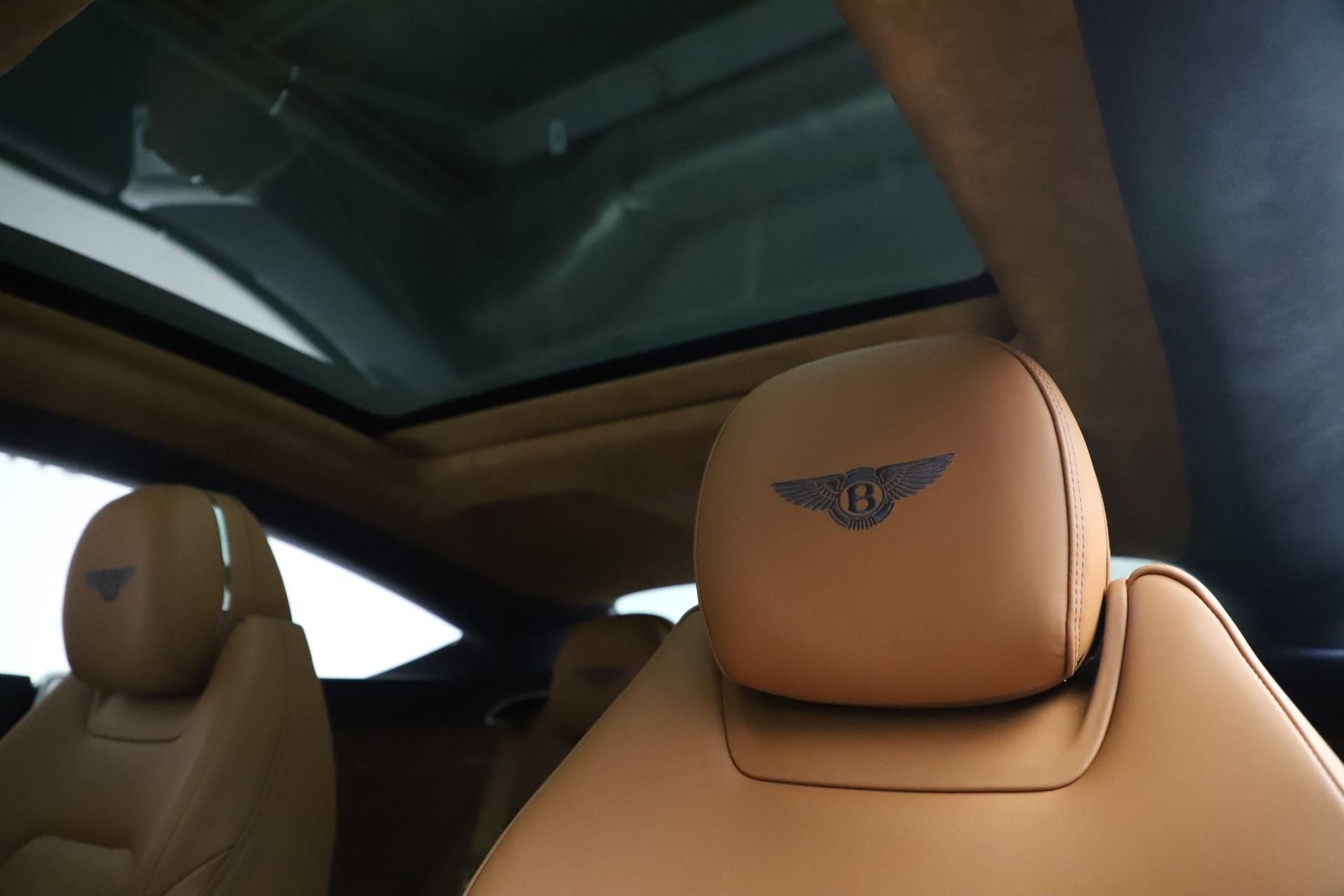 Nội thất xe Bentley Continental GT 2021 – sang trọng, xa xỉ-2