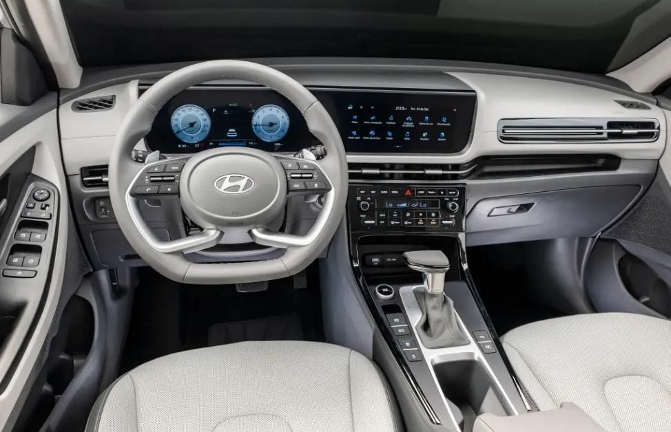 nội thất Hyundai Creta Tiêu Chuẩn 2025