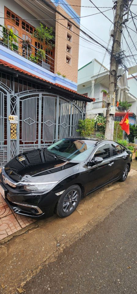 BÁN HONDA CIVIC 1.8E – ĐK 2020