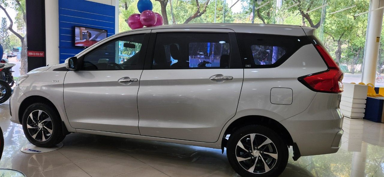 Chương trình tổng giảm giá tháng 03/2024: Giá xe : 608.00.000 Giảm  89.000.000