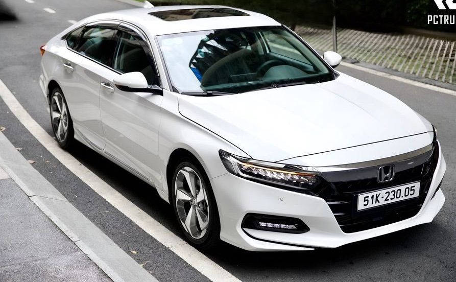Bán Honda Accord cuối 2022 lướt