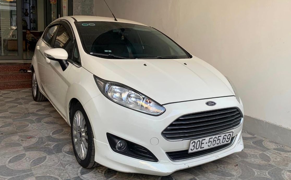 Bán gấp Ford Fiesta Ecoboost giá rẻ