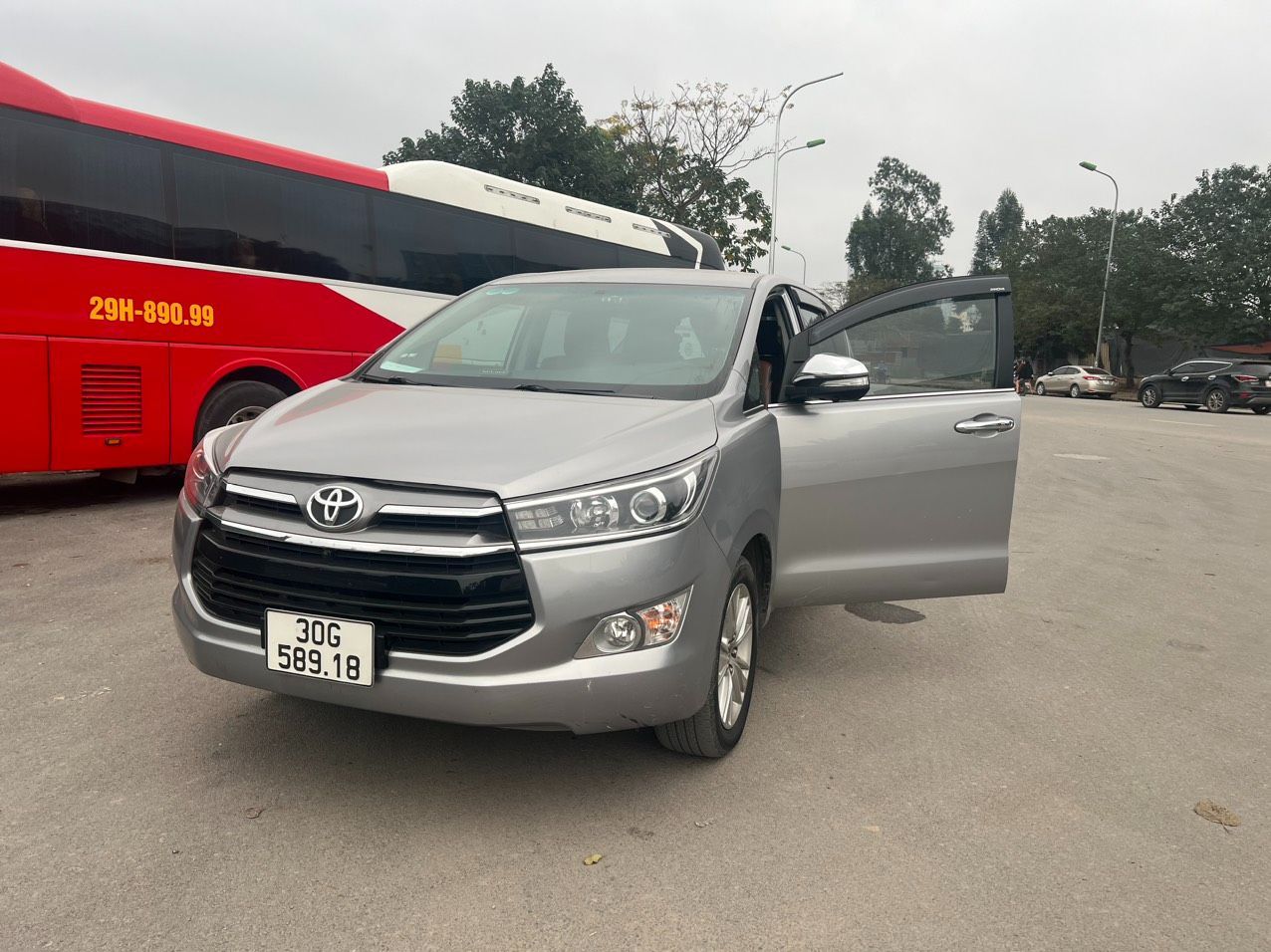 Chính chủ cần bán nhanh Xe innova V 2.0