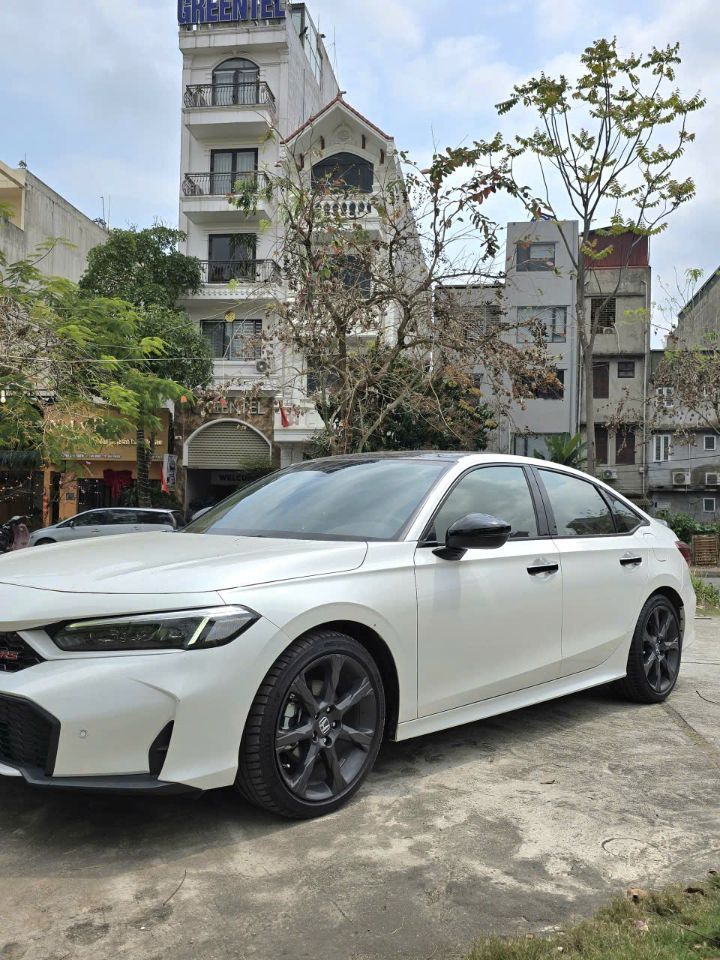 Chính Chủ Bán Xe Siêu Lướt – Honda Civic E:HEV