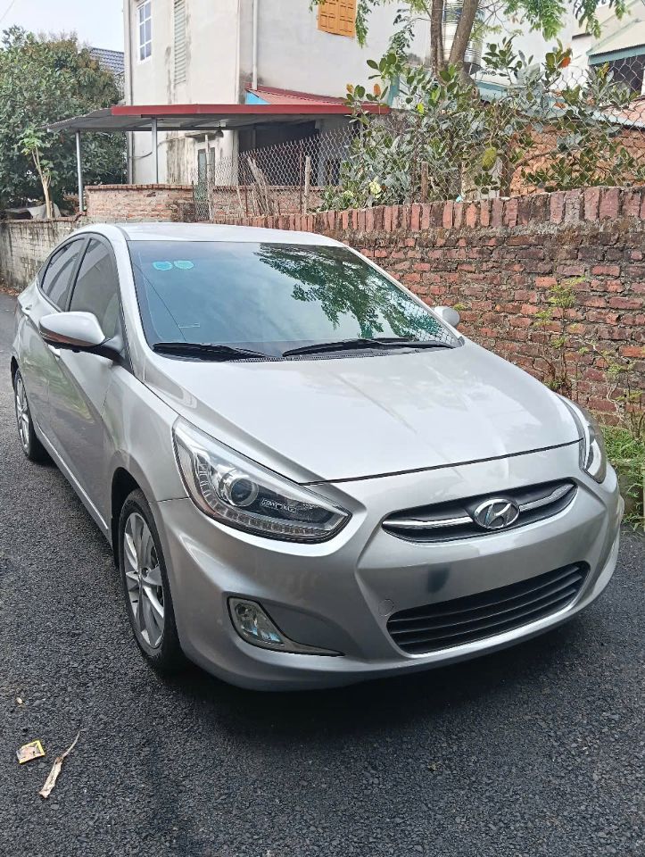 Chính chủ cần Bán Accent