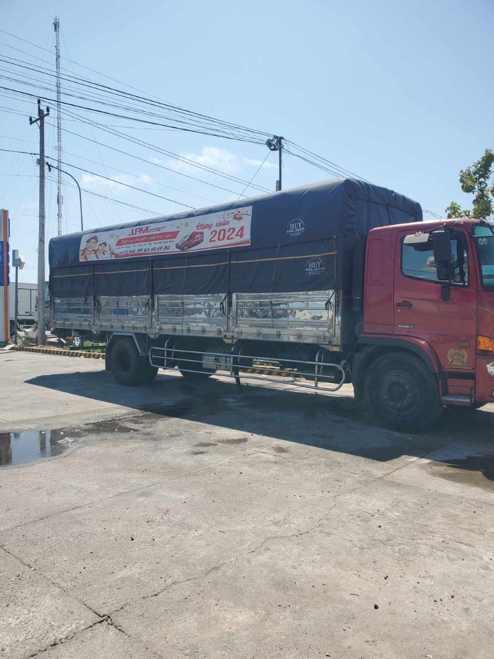 Chính chủ bán xe tải HINO sản xuất năm 2020 thùng inox 8,9m