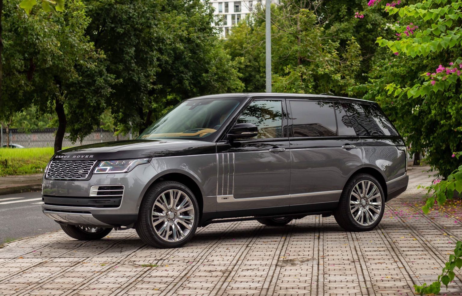 Ngoại thất RANGE ROVER SV AUTOBIOGRAPHY 3.0 LWB 2021-8