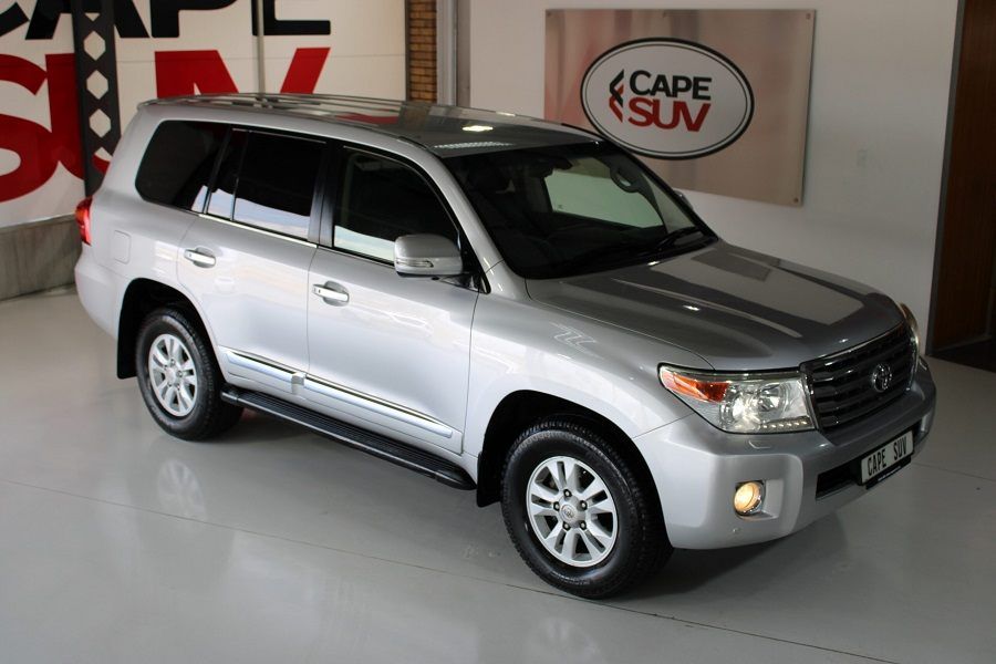 Toyota Land Cruiser VX (2014)
