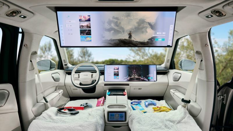 Nội thất Lynk & Co 900