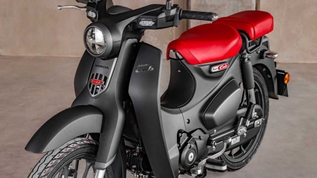 Honda Cub C125 2022 ra mắt với duy nhất tùy chọn màu đen mờ Honda Cub C125 2022 ra mắt với duy nhất tùy chọn màu đen mờ