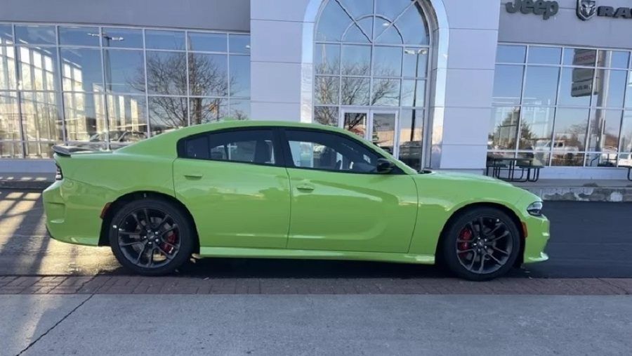 Thân xe Dodge Charger Blacktop 2023