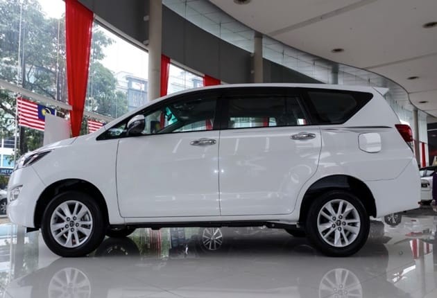 Toyota Innova-4
