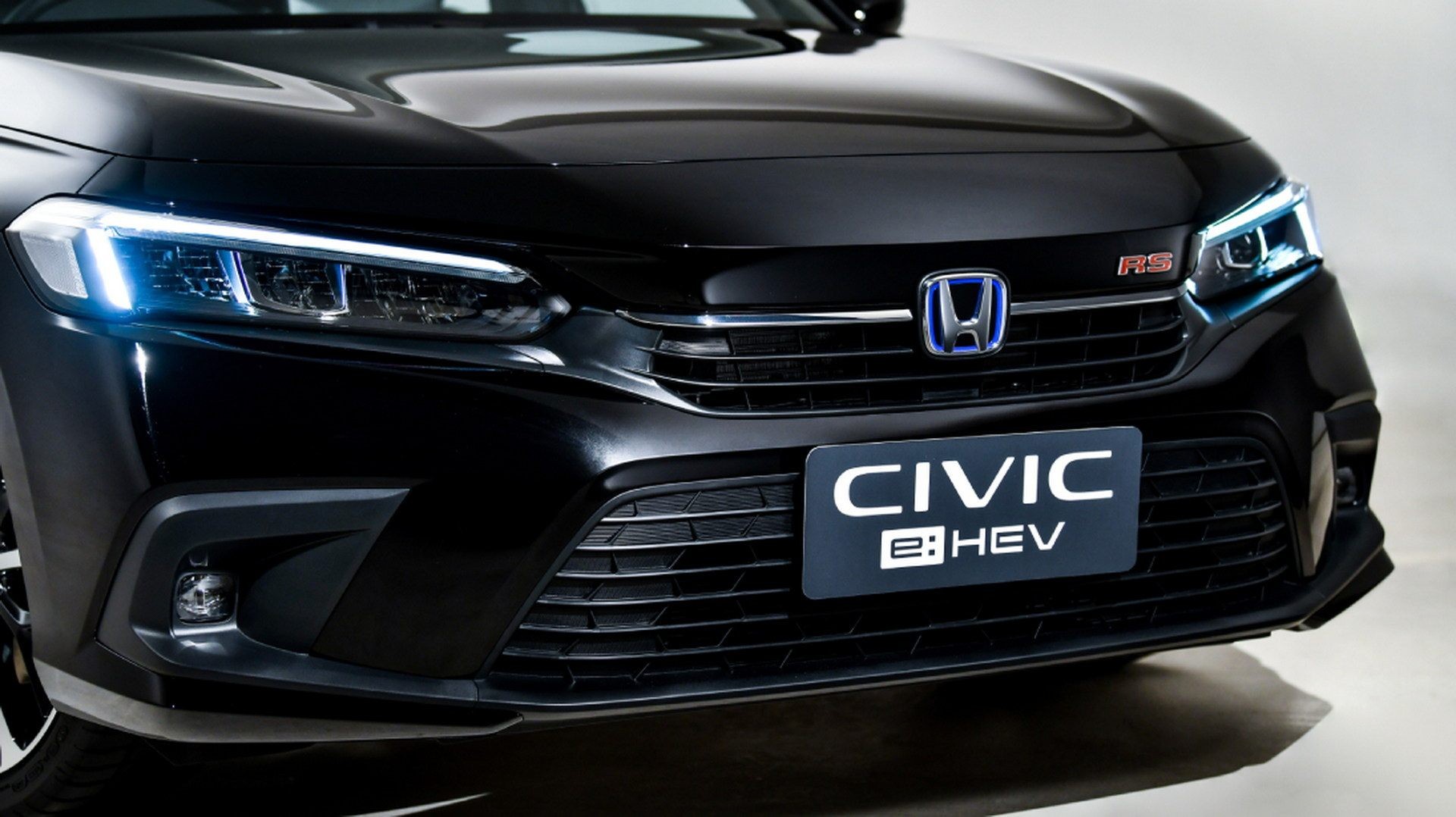 đầu xe Honda Civic sedan e HEV