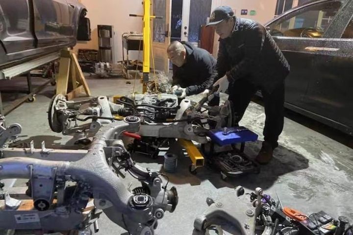 chuyển đổi sang Rolls-Royce Wraith EV