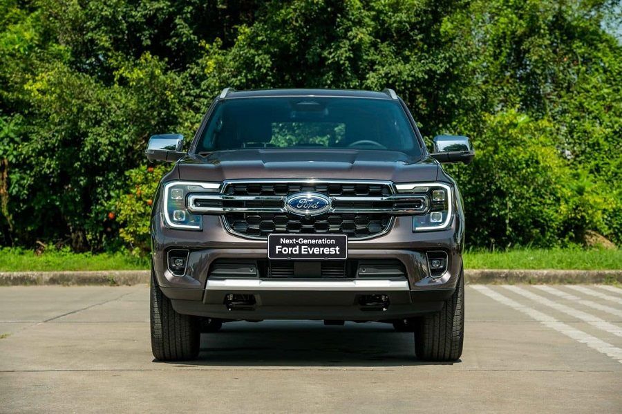 đầu xe Ford Everest 2023 Titanium +