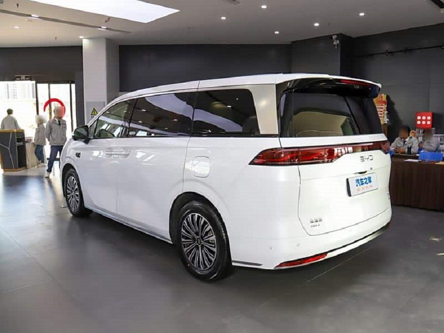 đuôi xe