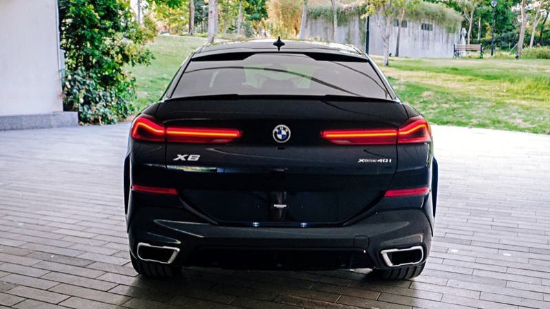 Duoi-xe-BMW-X6-2020