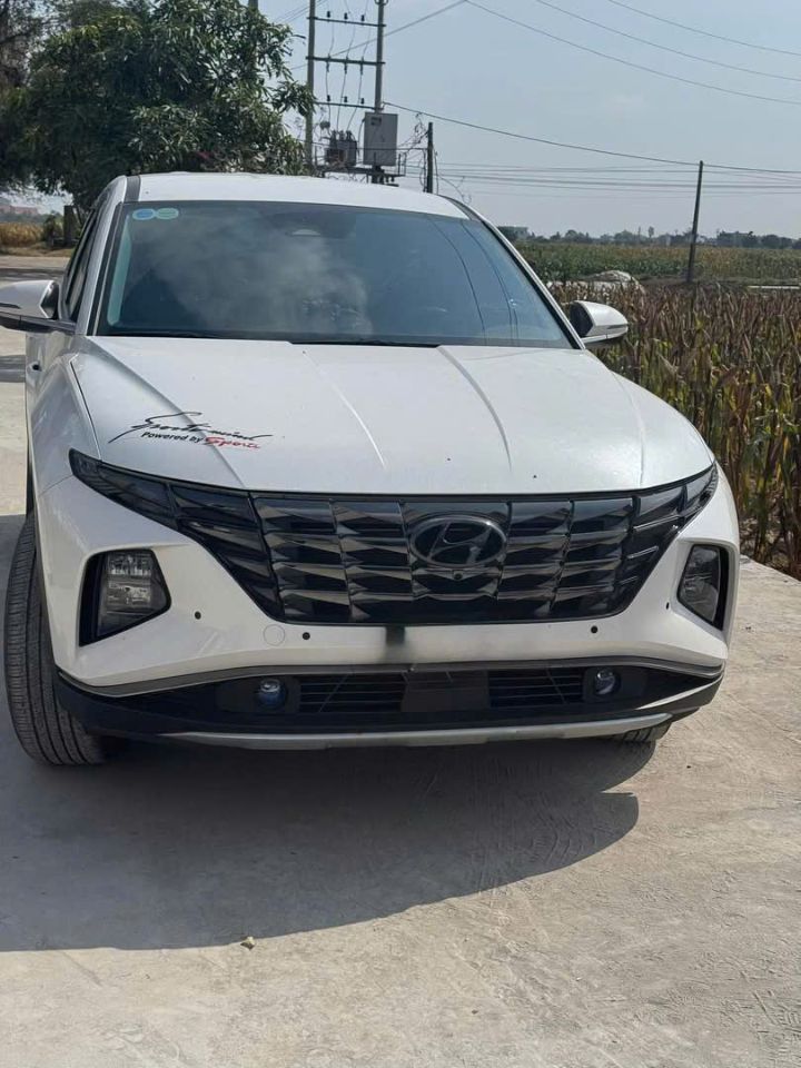 CHÍNH CHỦ CẦN BÁN XE HUYDAI TUCSON 2023 2.0