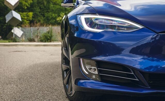 Tesla Model S-6