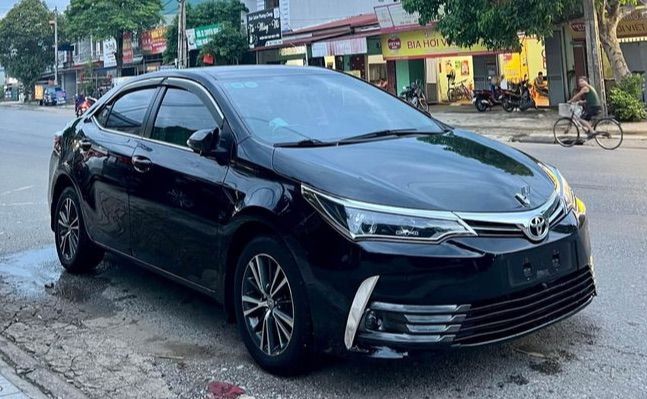 Bán ô tô cũ Toyota Altis cũ - xe đẹp