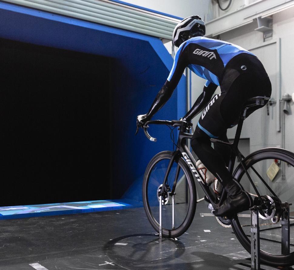 Giant ra mắt 2021 TCR Advanced -9