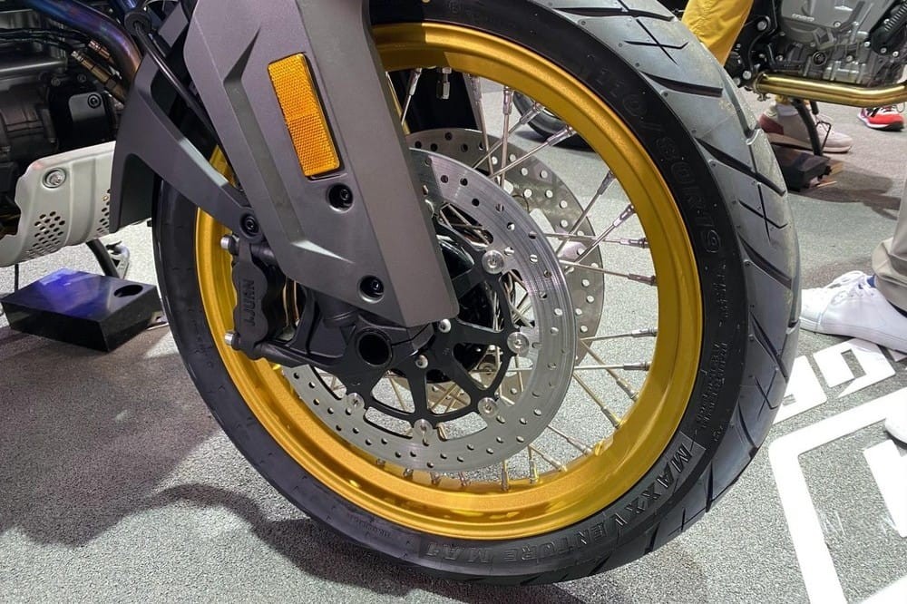 Vành nan hoa, trợ lực cổ nguyên bản trên CFMoto MT800 2021