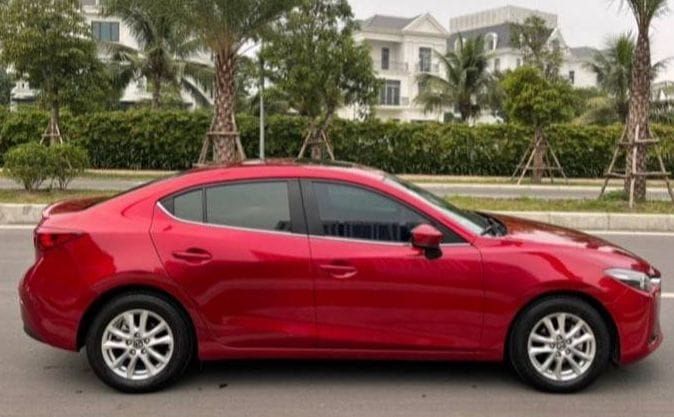 bán Mazda 3 máy 1.5L AT sx 2018 mầu đỏ ,chính chủ xe