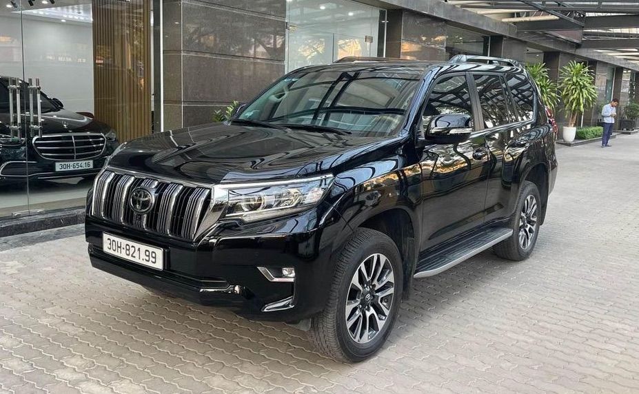 Toyota Land Cruiser Prado lướt