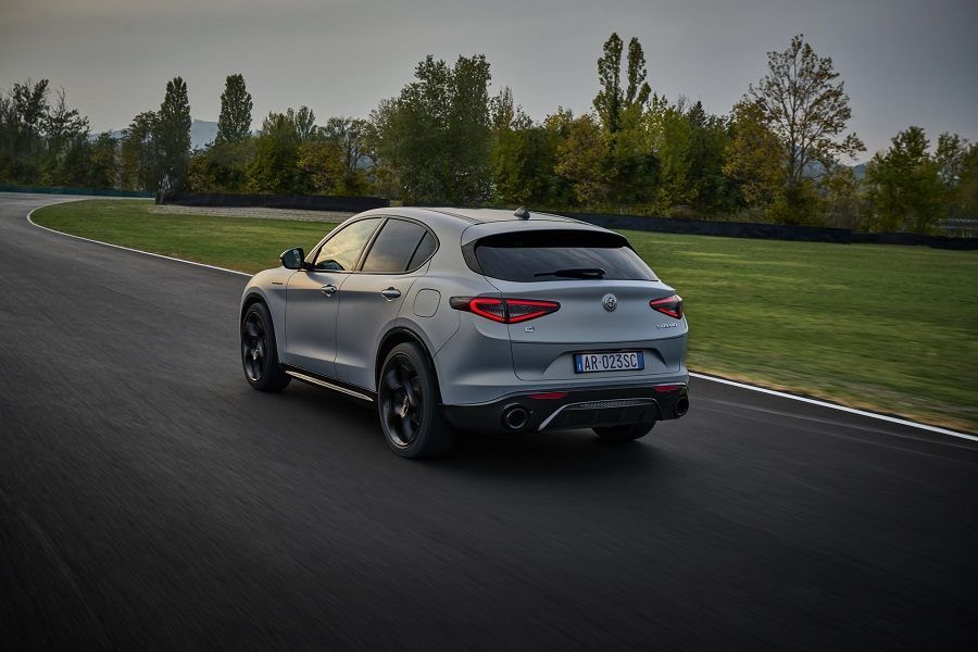Alfa Romeo Giulia và Stelvio 2023