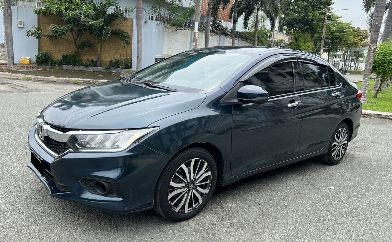 Cần bán xe Honda City Top sản xuất 2017 số tự động