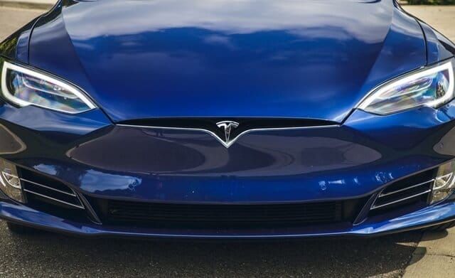 Tesla Model S-5